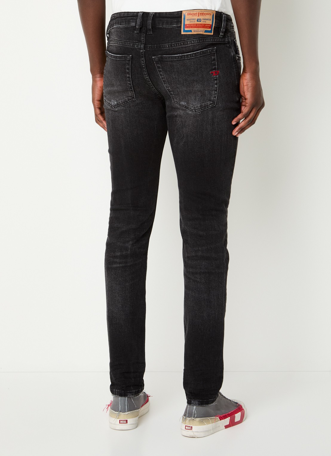 Diesel 1979 Sleenker skinny jeans met gekleurde wassing - achterkant zwart