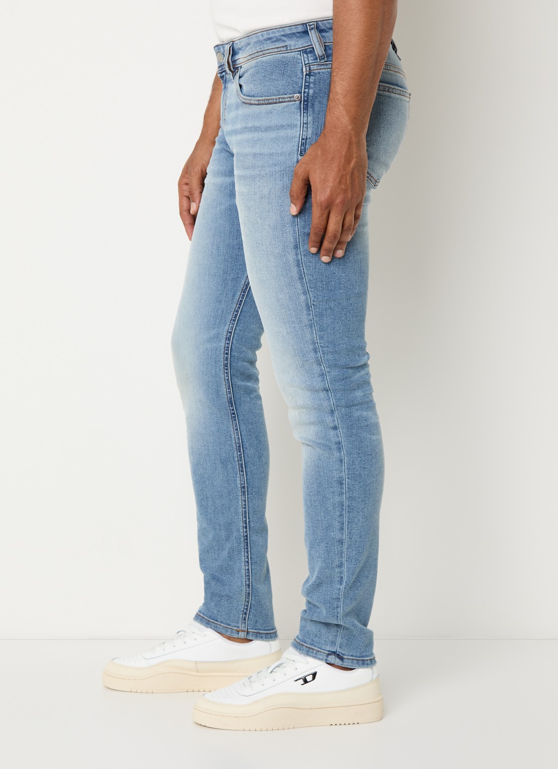 Diesel 1979 Sleenker slim fit jeans met lichte wassing - detail 5 indigo