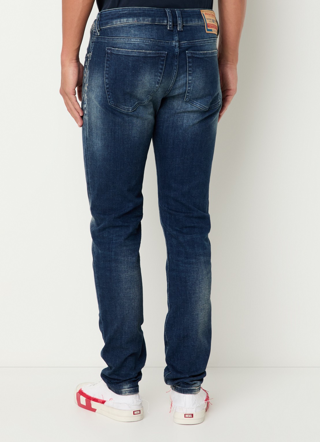 Diesel 1979 straight leg jeans met medium wassing - achterkant 3 indigo