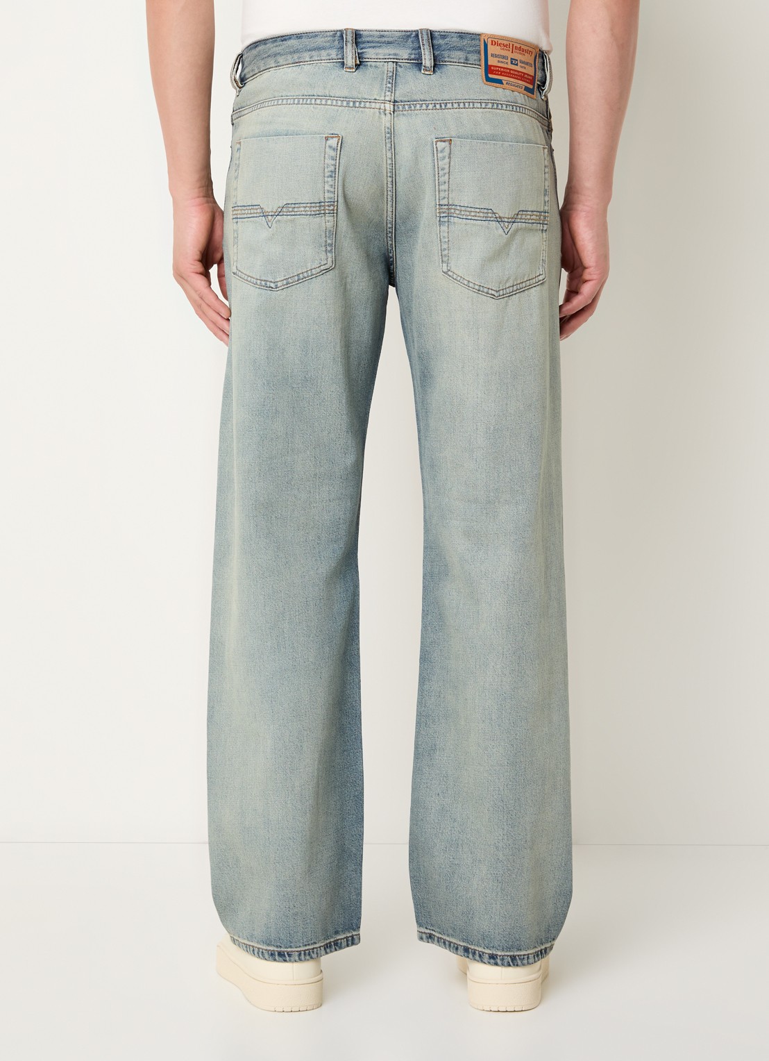 Diesel 1980 D-Eeper-S straight leg jeans  met lichte wassing - achterkant 3 indigo