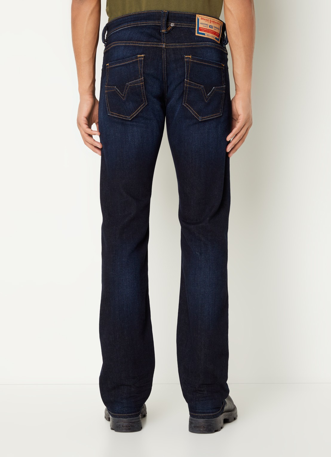 Diesel 1985 Larkee straight leg jeans met donkere wassing - achterkant 5 indigo