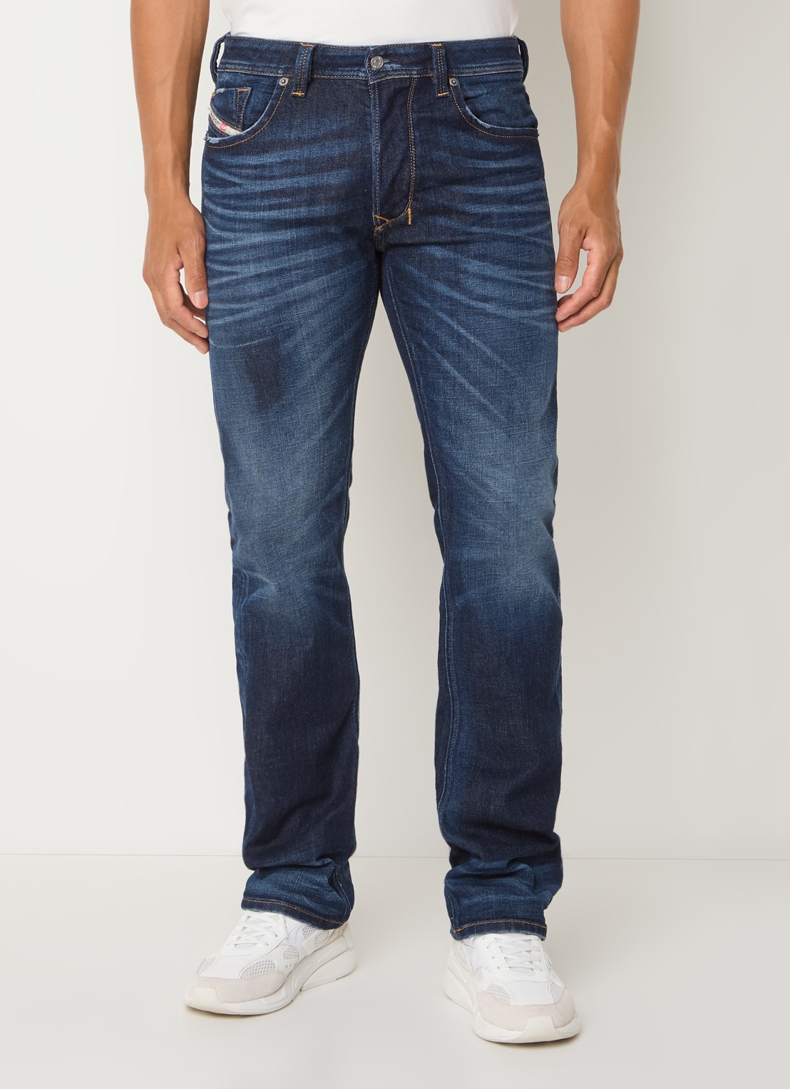 Diesel 1985 Larkee straight leg jeans met donkere wassing - detail 3 indigo