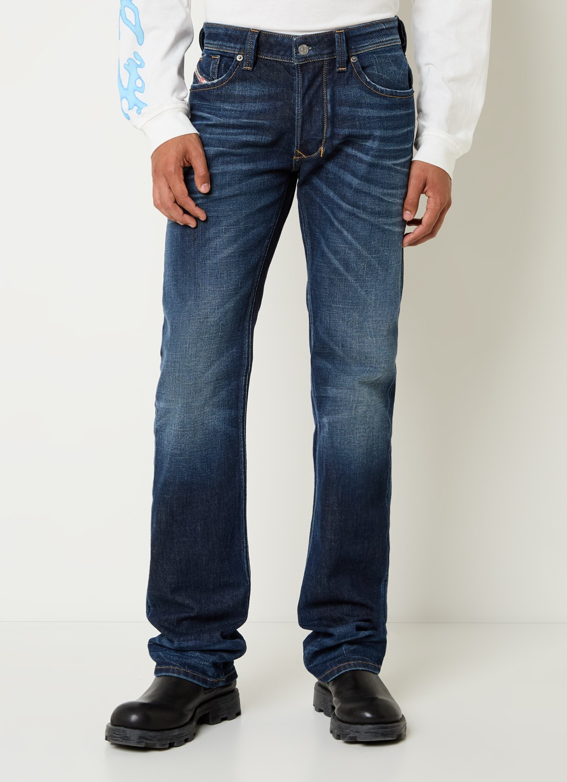Diesel 1985 Larkee straight leg jeans met donkere wassing - detail 4 donkerblauw