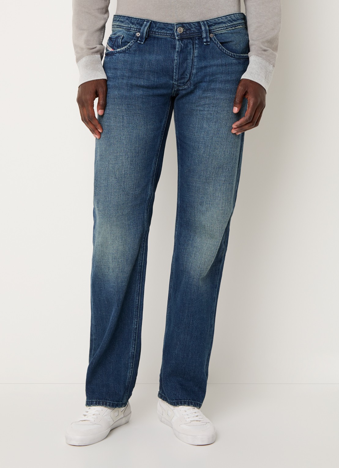 Diesel 1985 Larkee straight leg jeans met donkere wassing - detail 3 indigo