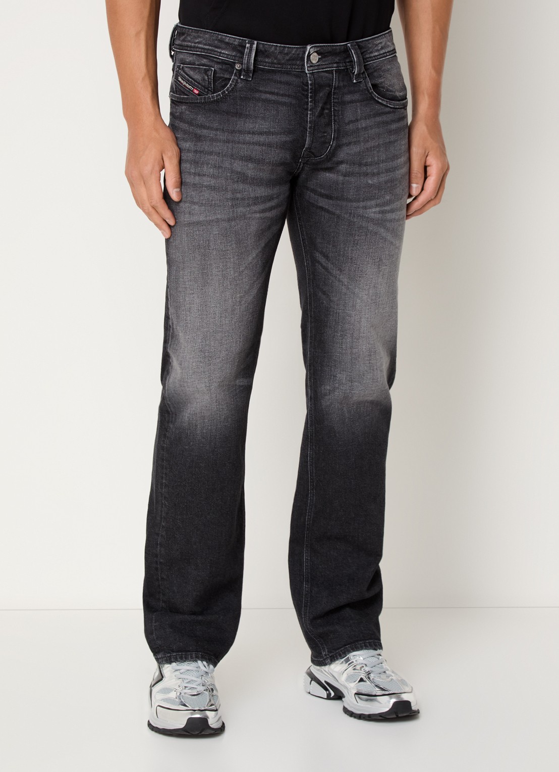 Diesel 1985 Larkee straight leg jeans met gekleurde wassing - detail 2 antraciet