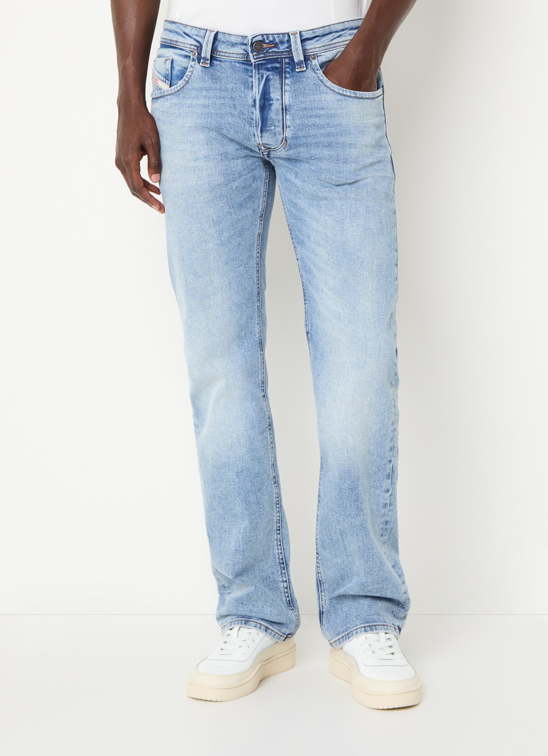 Diesel 1985 Larkee straight leg jeans met lichte wassing - detail 2 indigo