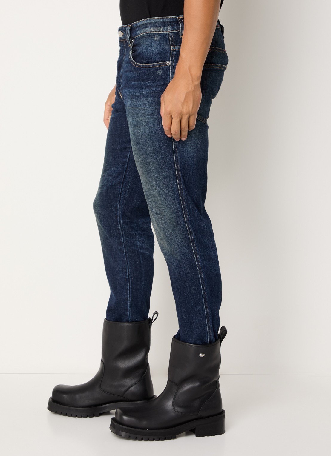 Diesel 1993 D-Vyl slim fit jeans met destroyed afwerking - detail 5 indigo