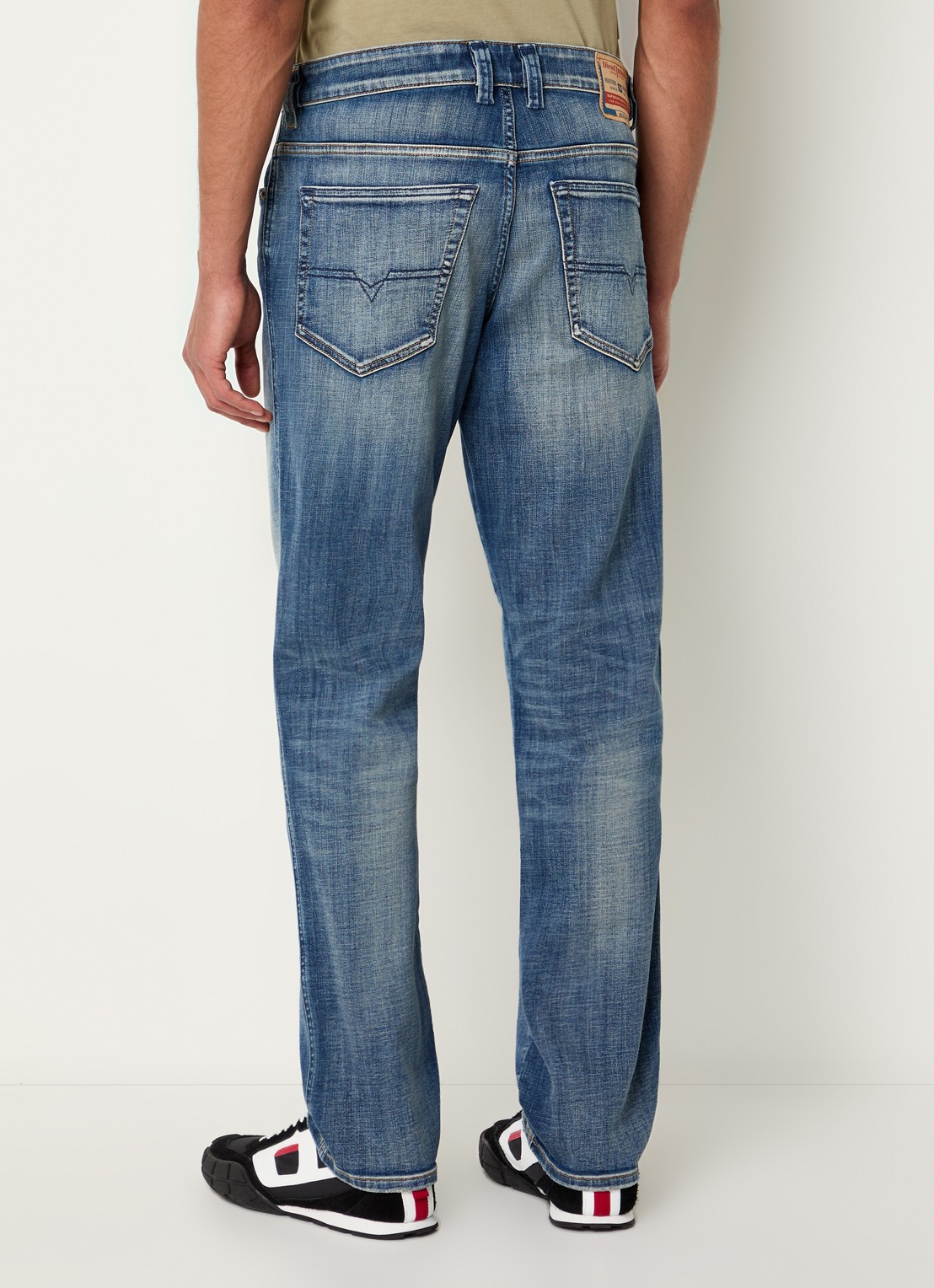 Diesel 1993 D-Vyl slim fit jeans met destroyed afwerking - achterkant 5 indigo