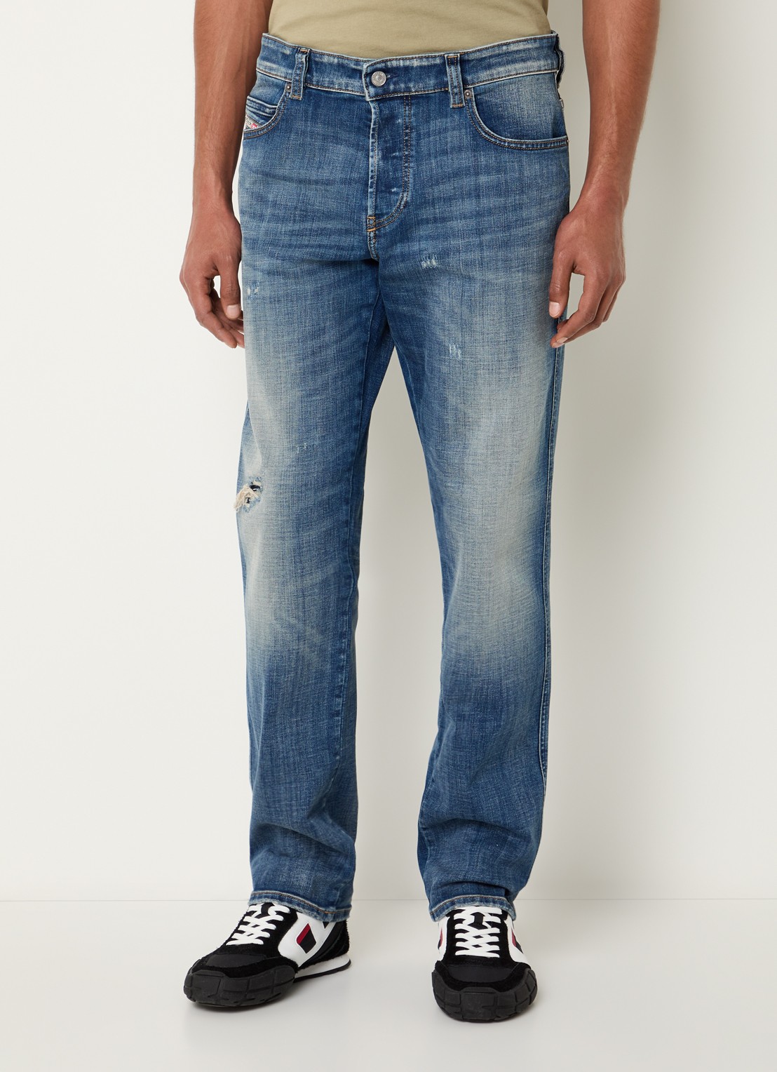 Diesel 1993 D-Vyl slim fit jeans met destroyed afwerking - detail indigo