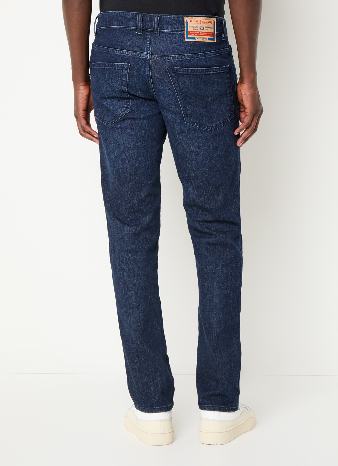 Diesel 1993 D-Vyl slim fit jeans met donkere wassing - achterkant indigo