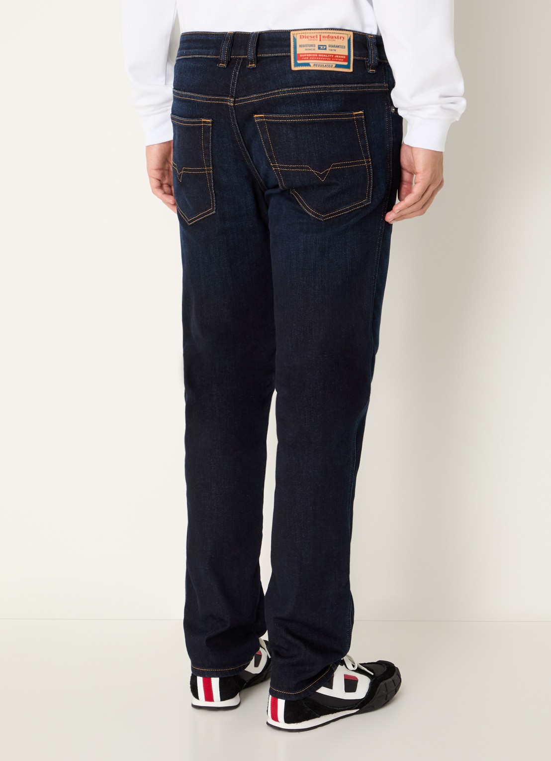 Diesel 1993 D-Vyl slim fit jeans met donkere wassing - achterkant 3 indigo