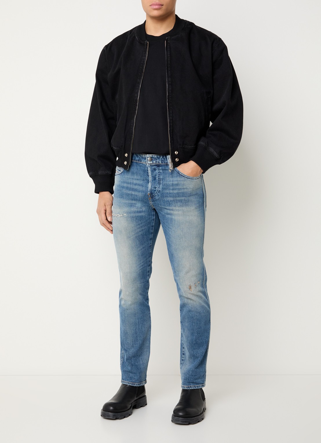 Diesel 1993 D-VYL slim fit jeans met medium wassing - voorkant 3 indigo