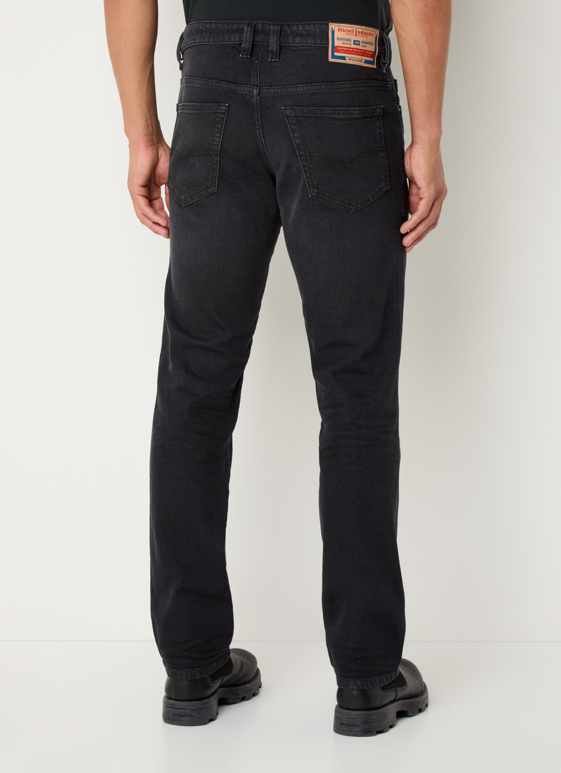Diesel 1993 D-Vyl straight leg jeans met gekleurde wassing - achterkant zwart