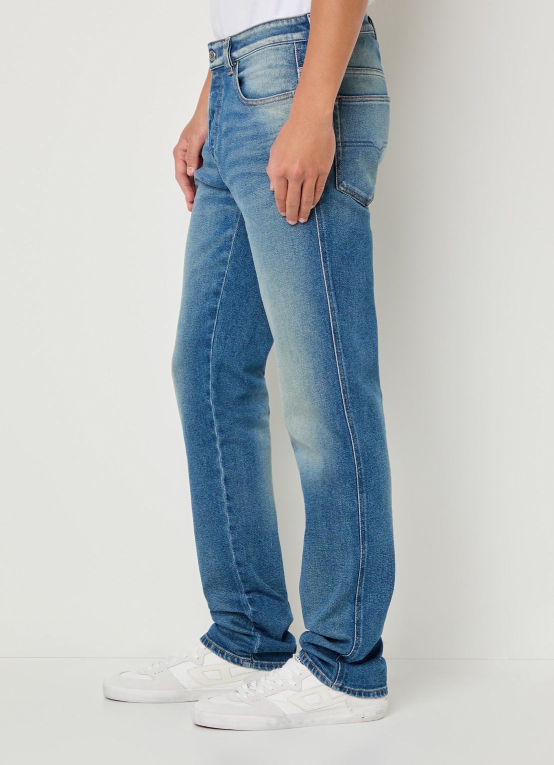 Diesel 1993 D-Vyl straight leg jeans met medium wassing - detail 2 indigo