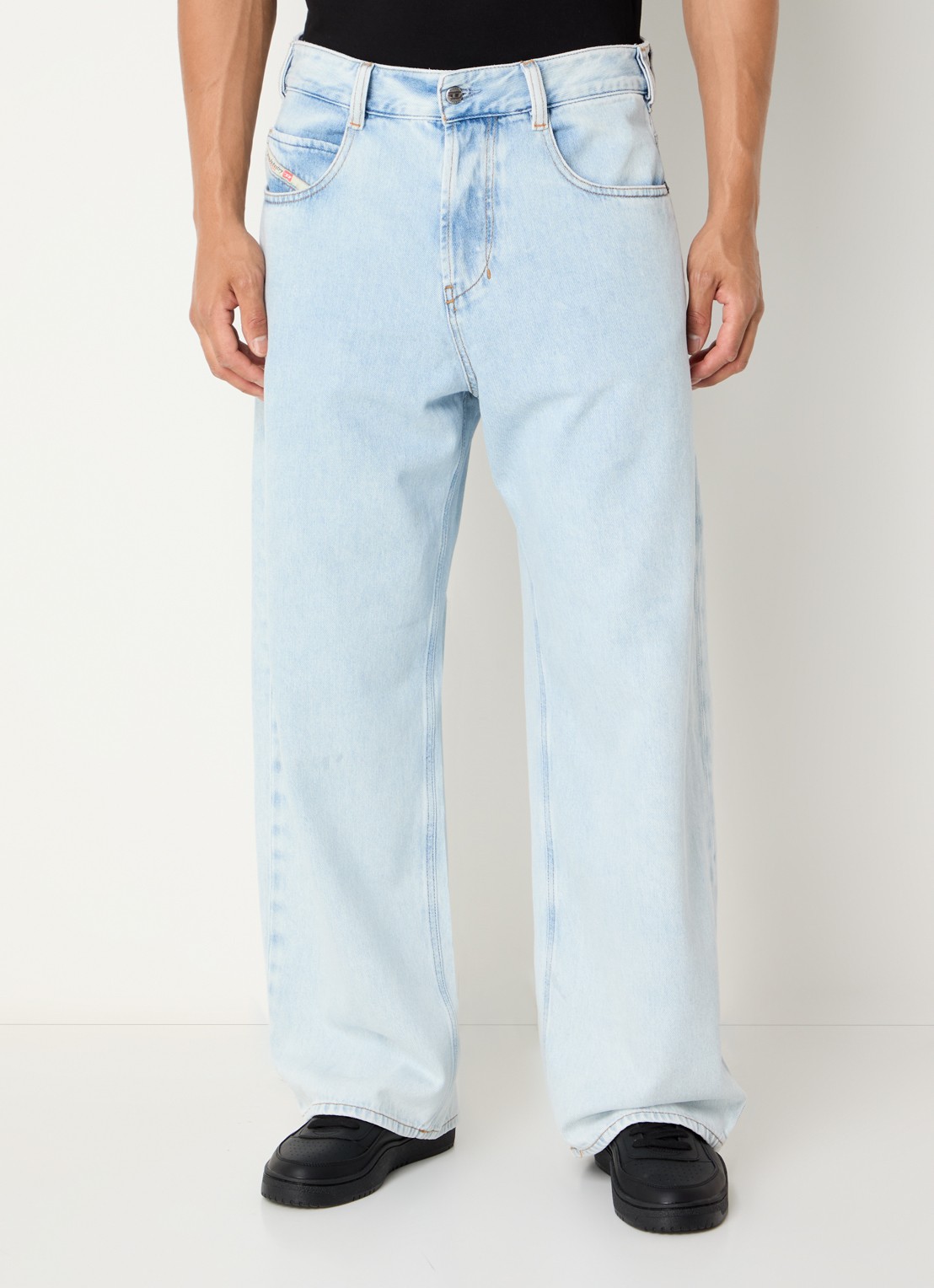 Diesel 1997 wide leg jeans met lichte wassing - detail 4 indigo