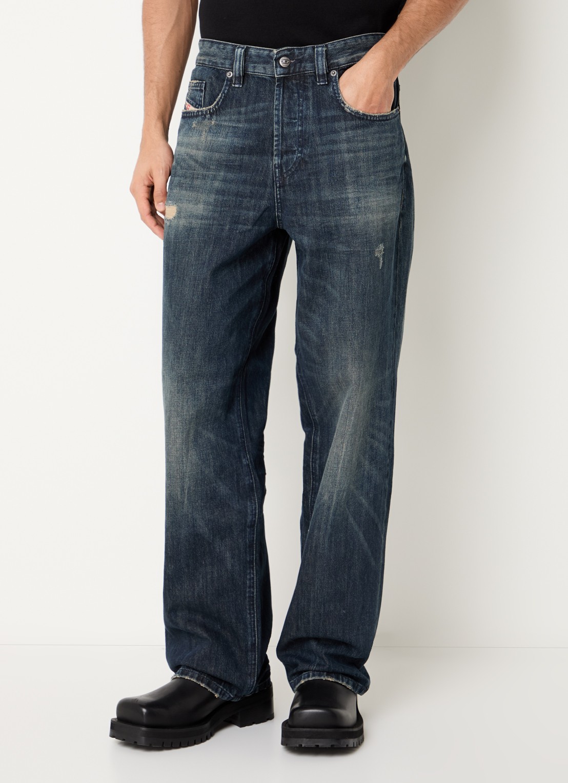 Diesel 2001 D-Macro loose fit jeans met destroyed afwerking - detail 4 indigo