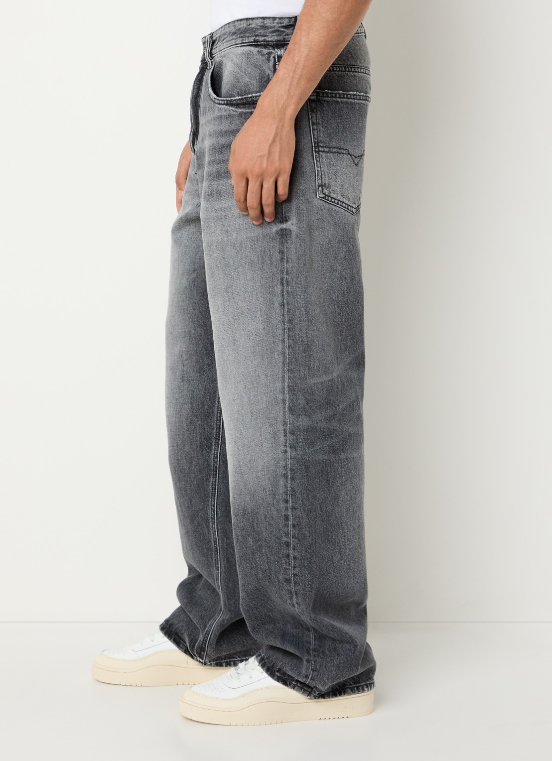 Diesel 2001 D-MACRO loose fit jeans met gekleurde wassing - detail 5 donkergrijs