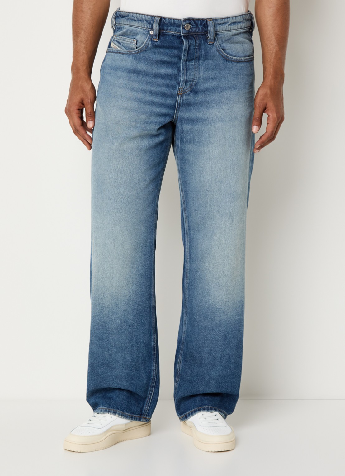 Diesel 2001 D-Macro loose fit jeans met medium wassing - detail indigo