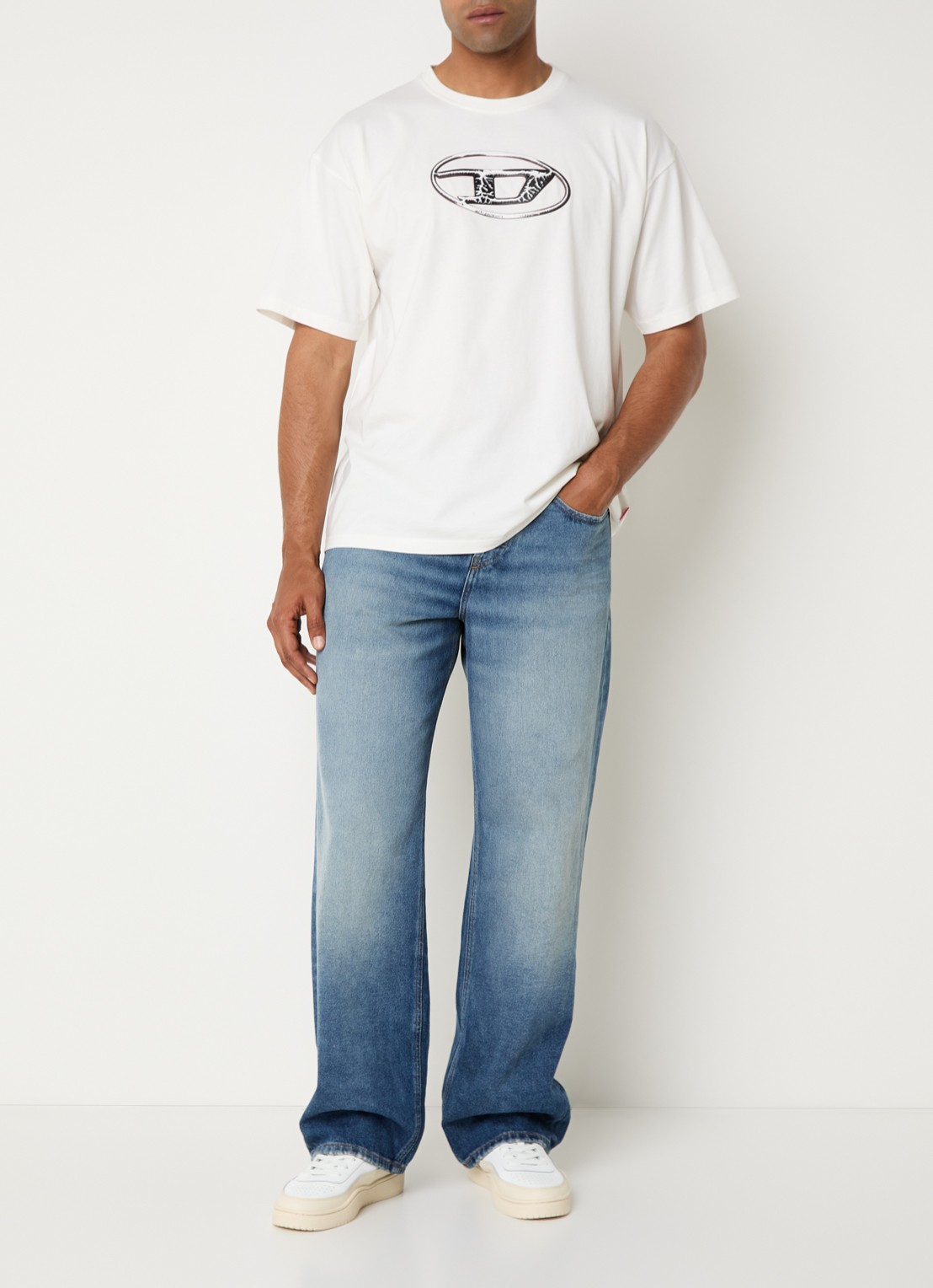 Diesel 2001 D-Macro loose fit jeans met medium wassing - voorkant 4 indigo
