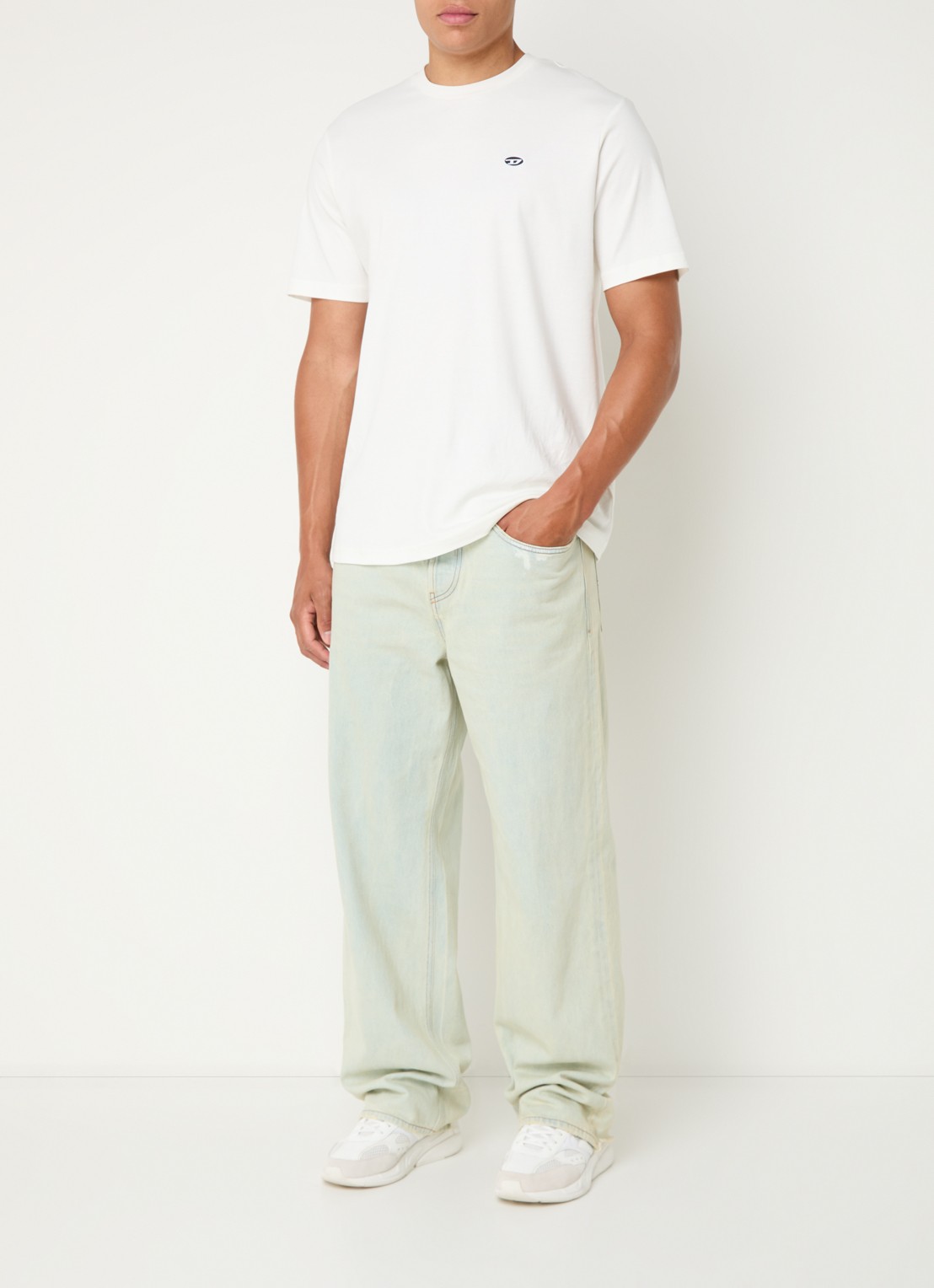 Diesel 2001 D-Macro straight leg jeans met lichte wassing - voorkant 2 jeans