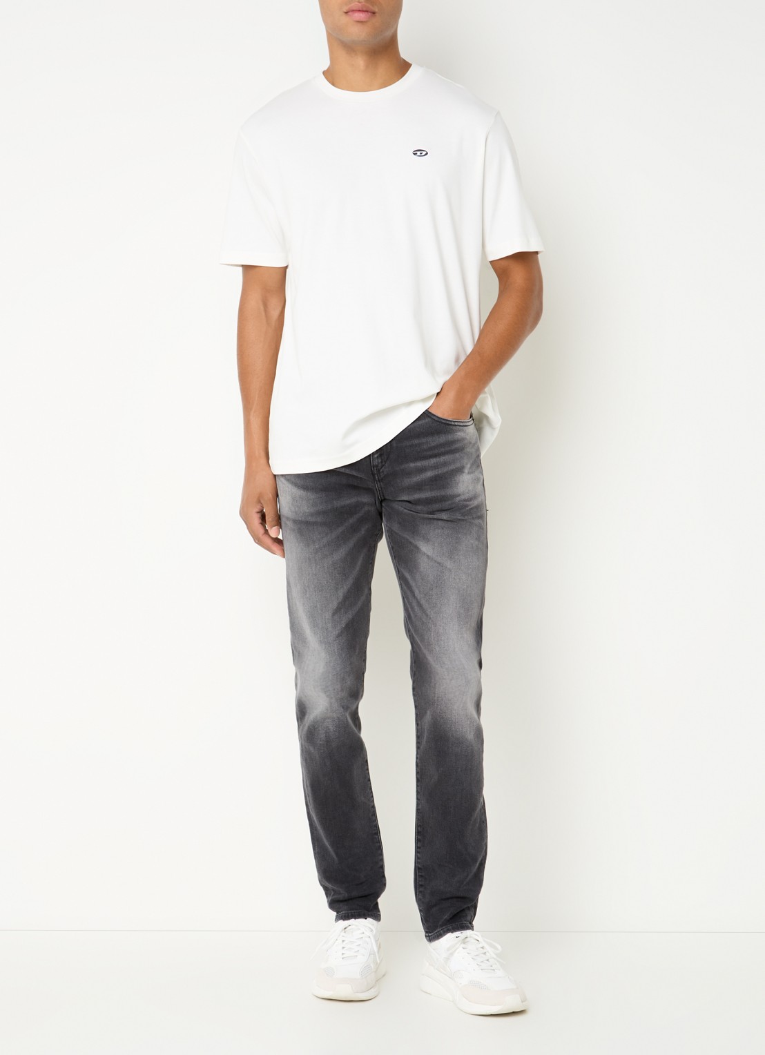 Diesel 2019 D-Strukt slim fit jeans met gekleurde wassing - voorkant 3 antraciet