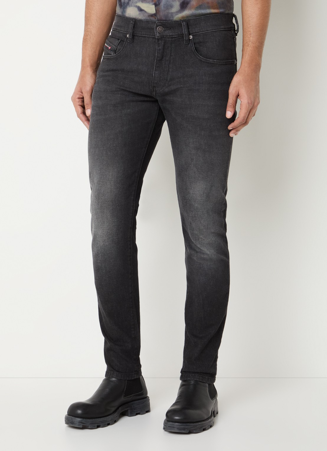 Diesel 2019 D-Strukt slim fit jeans met gekleurde wassing - detail 4 antraciet
