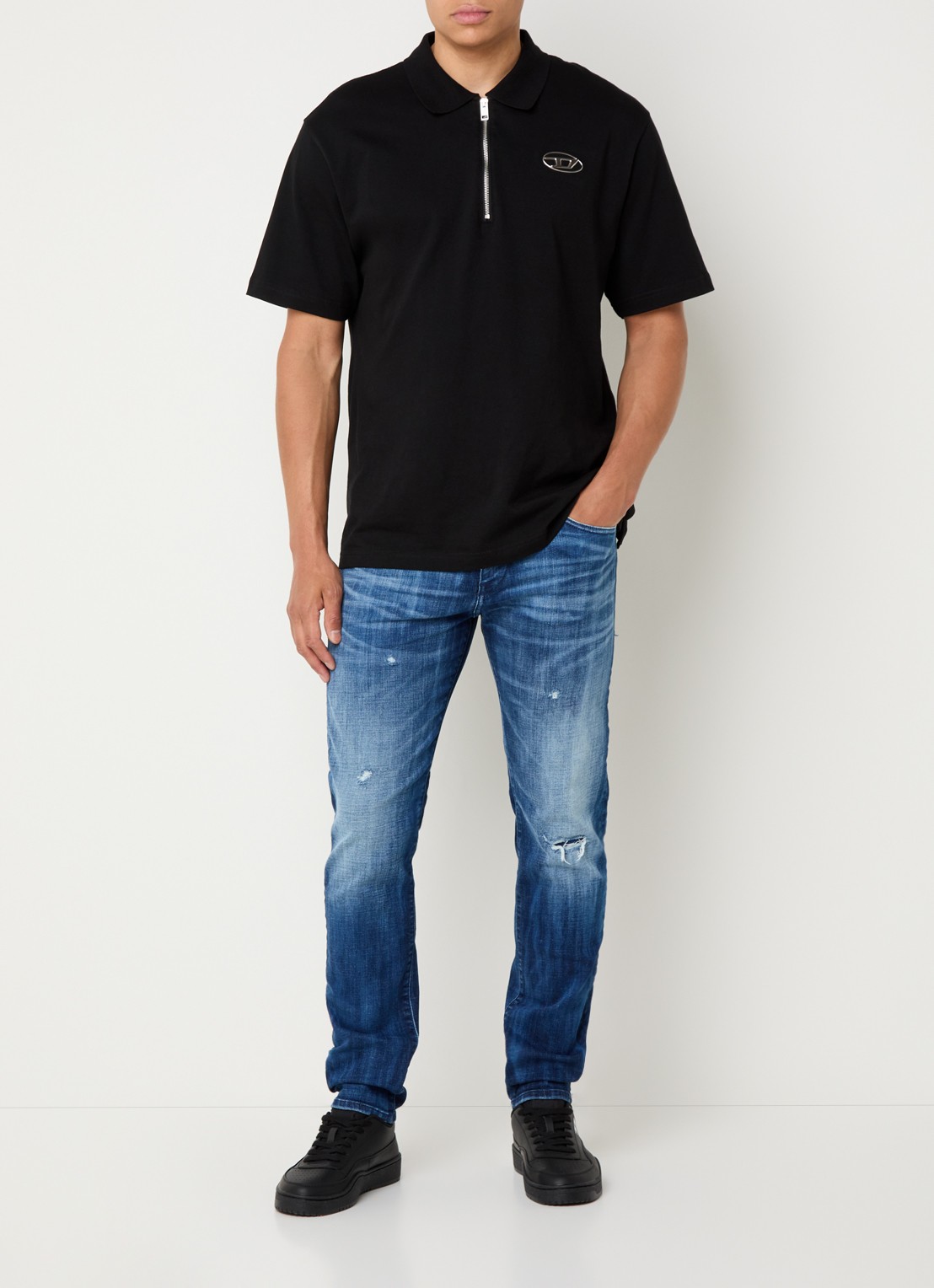 Diesel 2019 D-Strukt slim fit jeans met medium wassing - voorkant 2 indigo