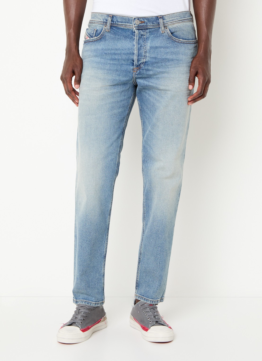 Diesel 2023 D-Finitive slim fit jeans met lichte wassing - detail 3 indigo