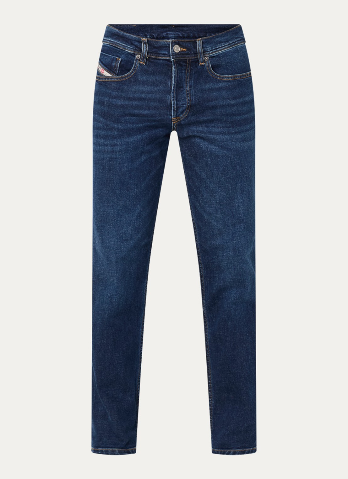Diesel 2023 D-Finitive tapered fit jeans met donkere wassing - voorkant indigo