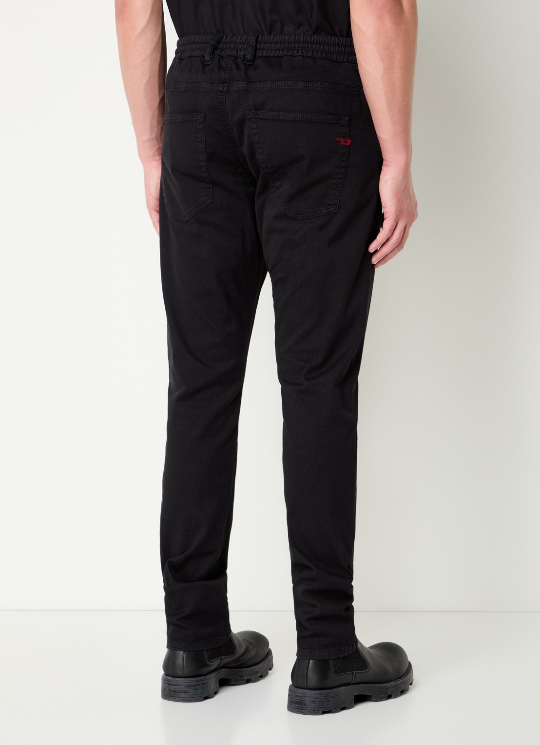 Diesel 2030 D-Krooley tapered jeans met trekkoord - achterkant 5 zwart
