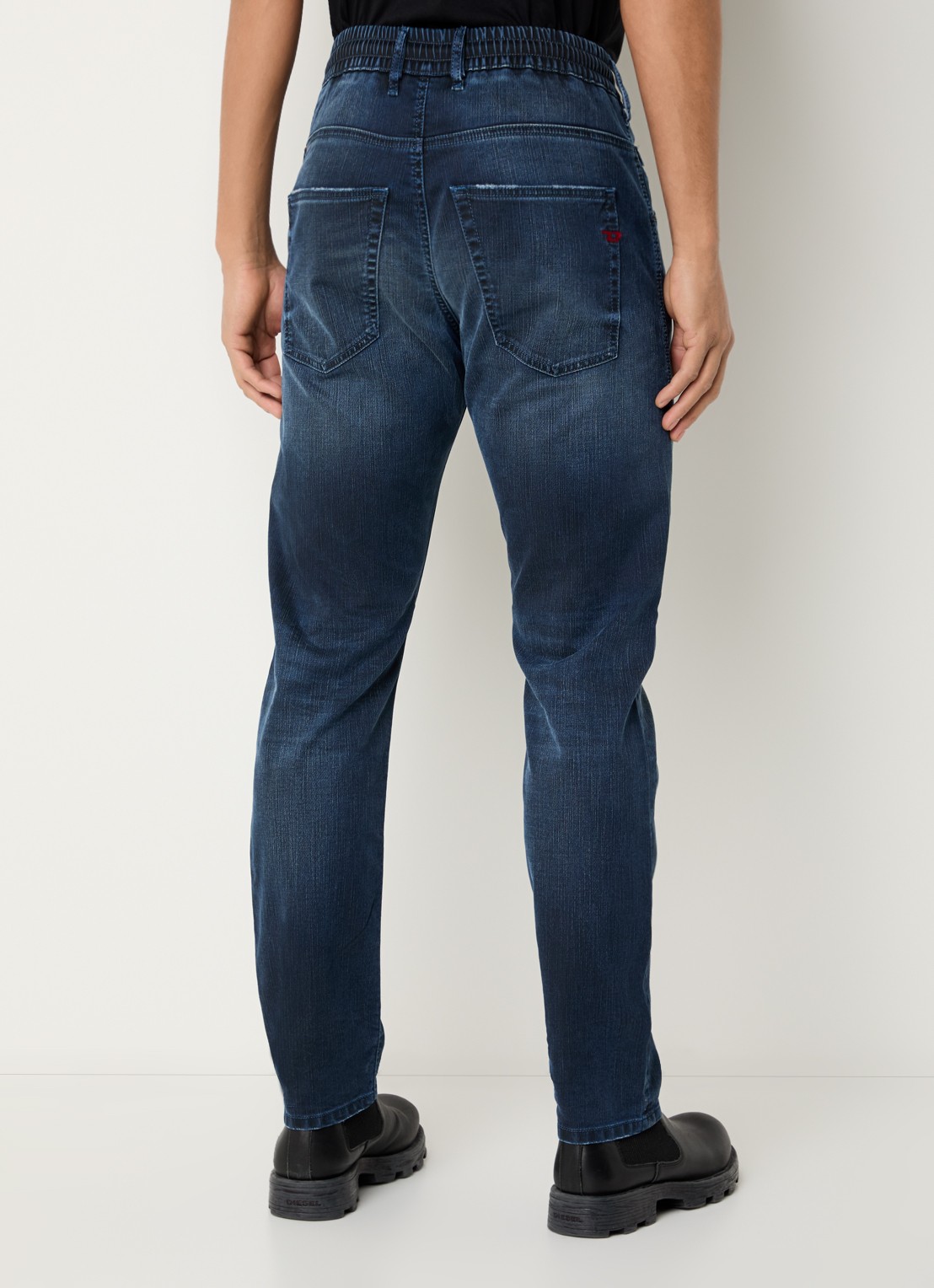 Diesel 2032 D-Krooley Joggjeans® slim fit jeans met donkere wassing - achterkant 3 indigo