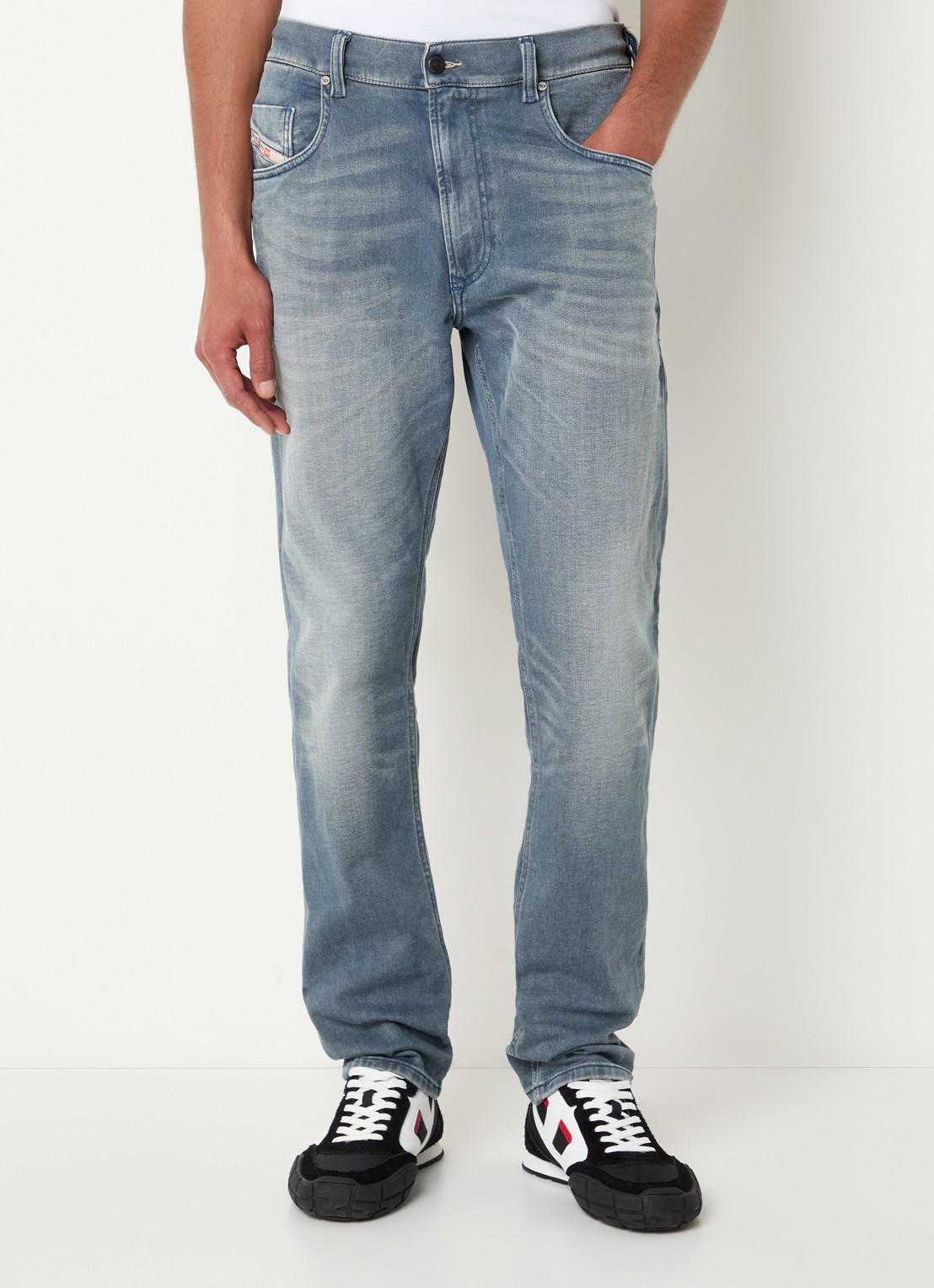 Diesel 2032 D-Krooley slim fit jeans met medium wassing - detail 4 indigo
