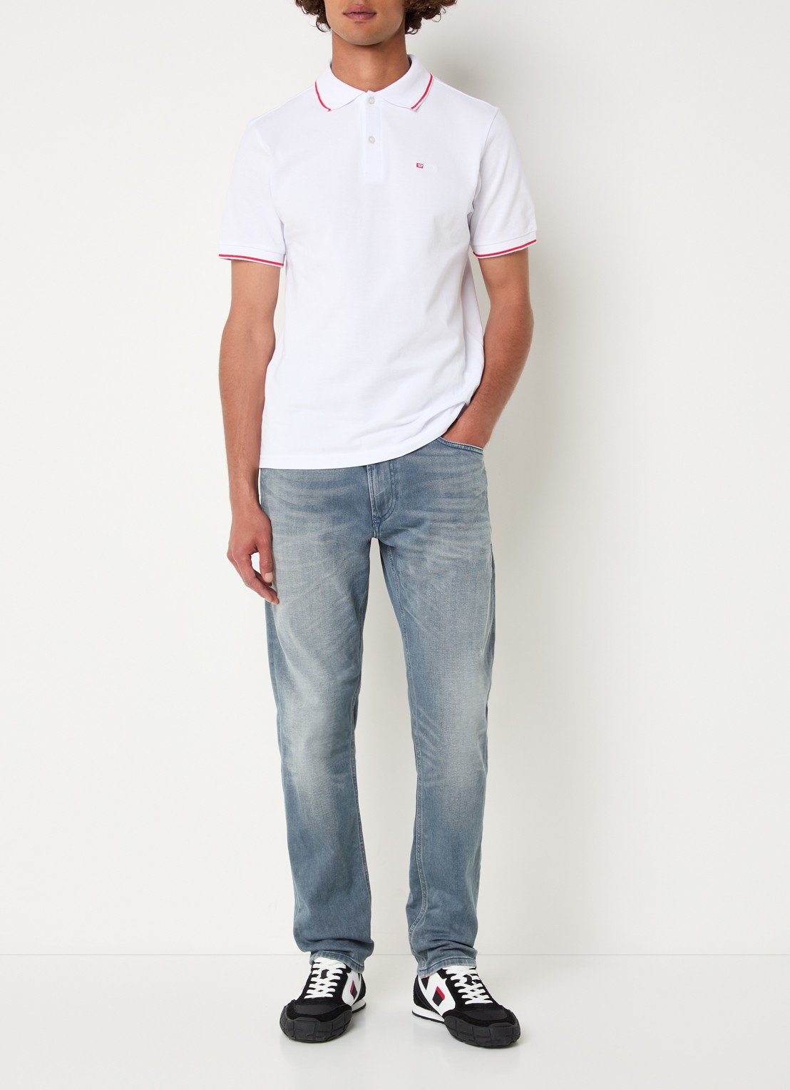 Diesel 2032 D-Krooley slim fit jeans met medium wassing - voorkant 2 indigo