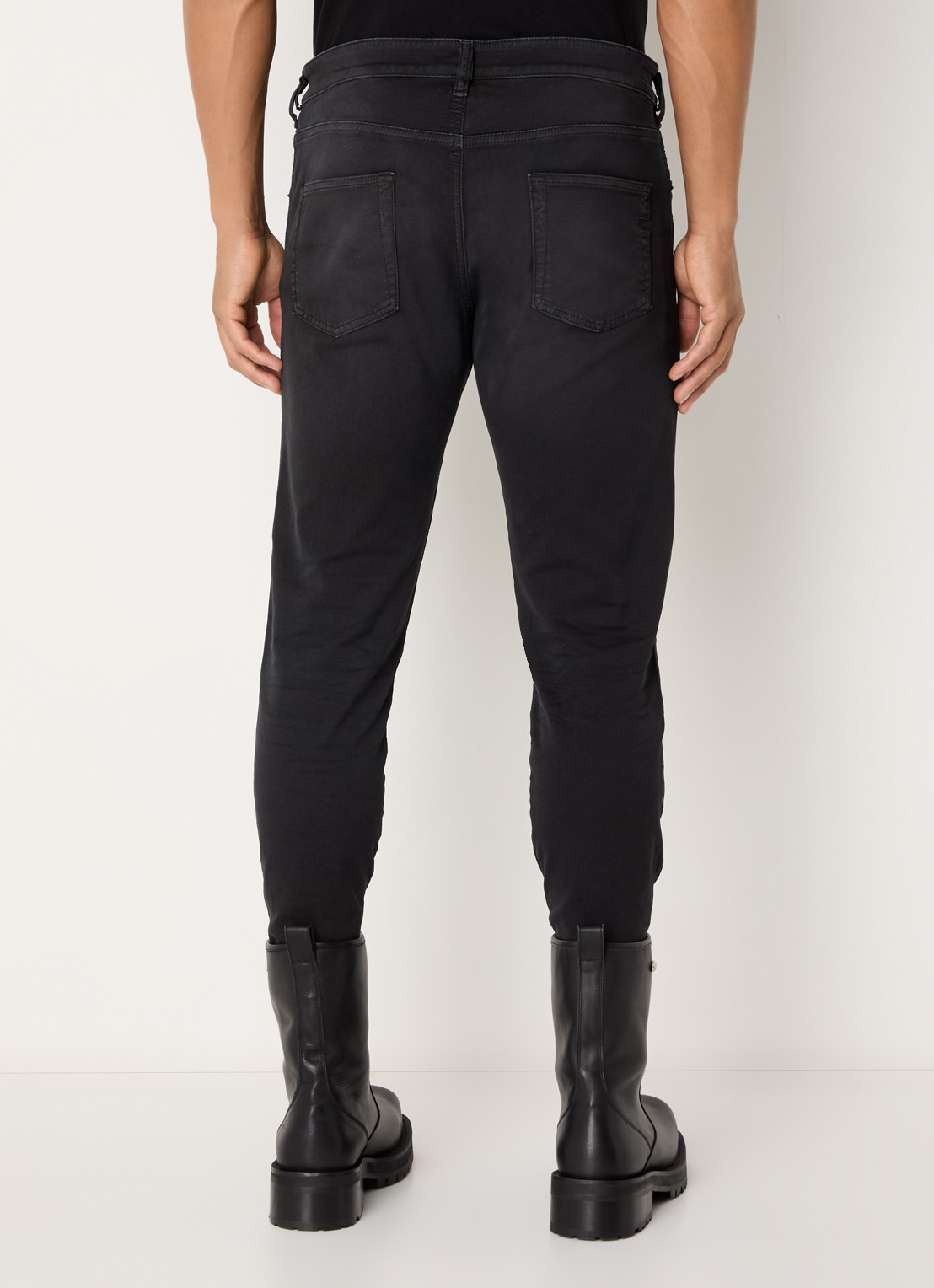 Diesel 2062 D-Strukt-B JoggJeans® slim fit jeans met gekleurde wassing - achterkant 5 zwart