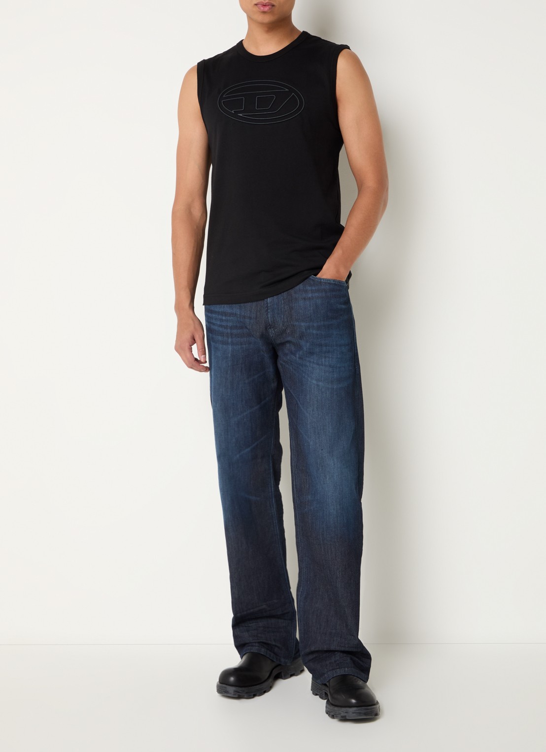 Diesel 2080 D-Reel loose fit joggingbroek van denim met trekkoord - voorkant 3 indigo