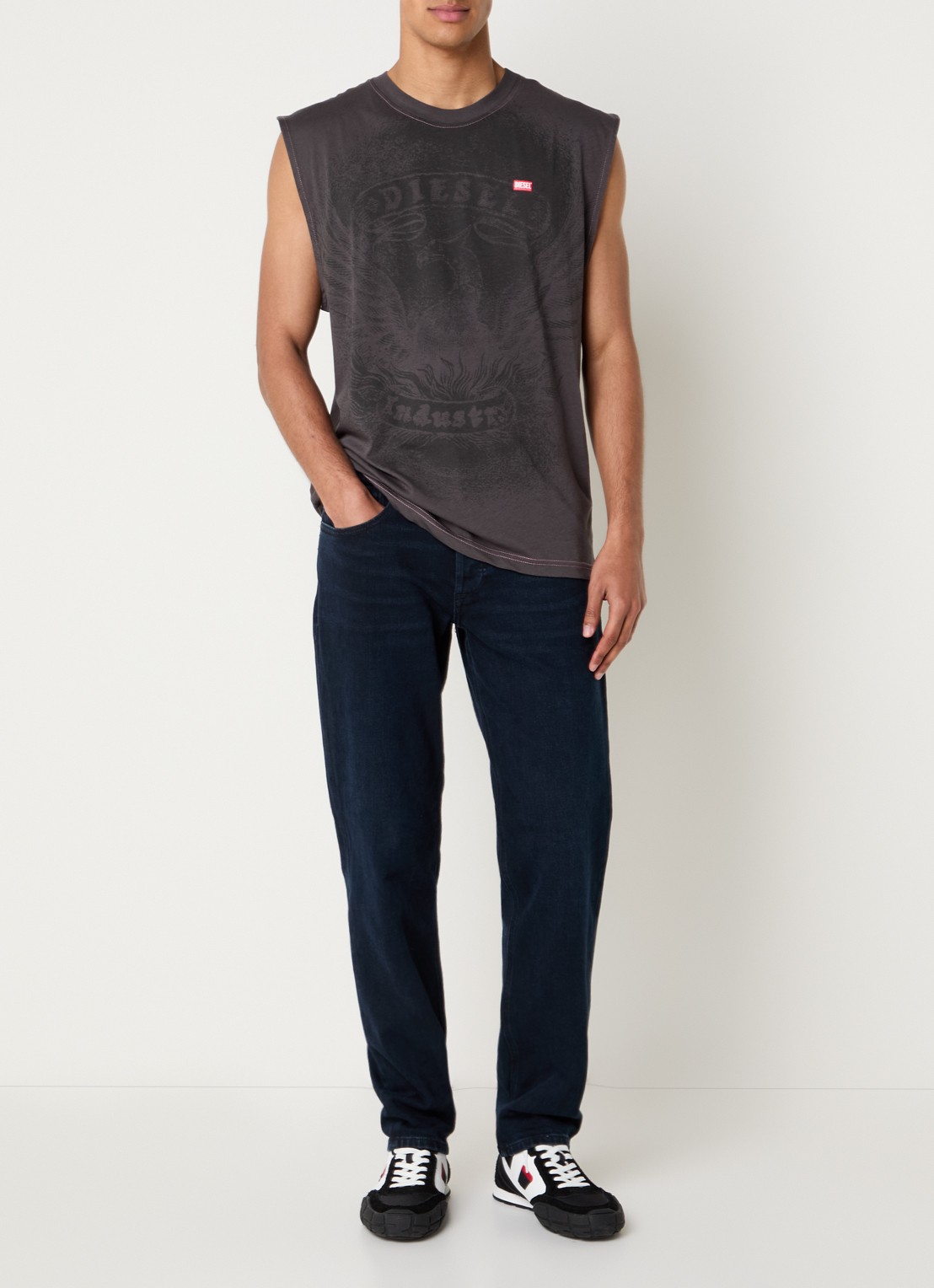 Diesel D-Finitive slim fit jeans met donkere wassing  - voorkant 2 indigo