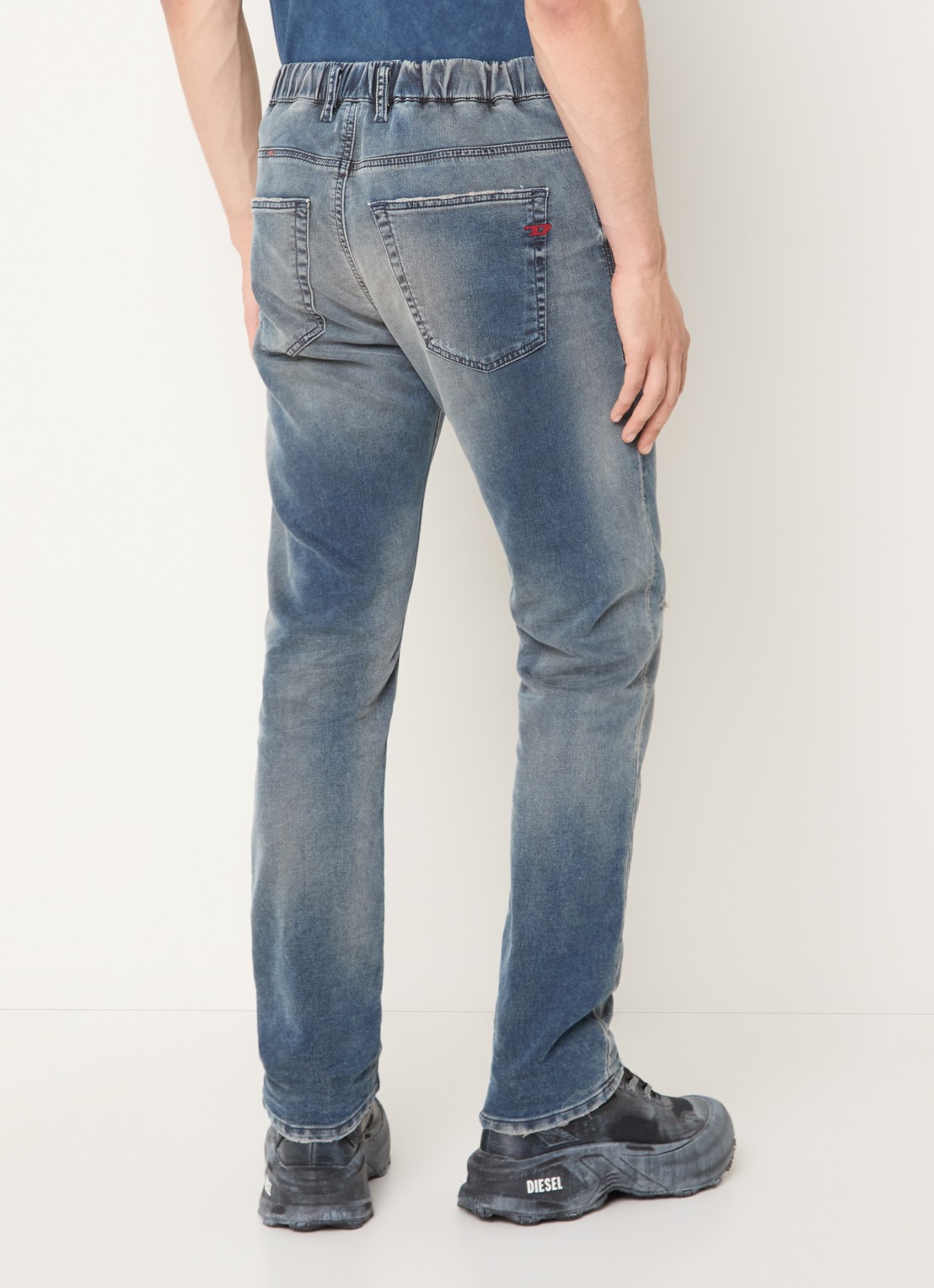 Diesel D-Krooley-Bw slim fit jeans met medium wassing - achterkant 5 indigo