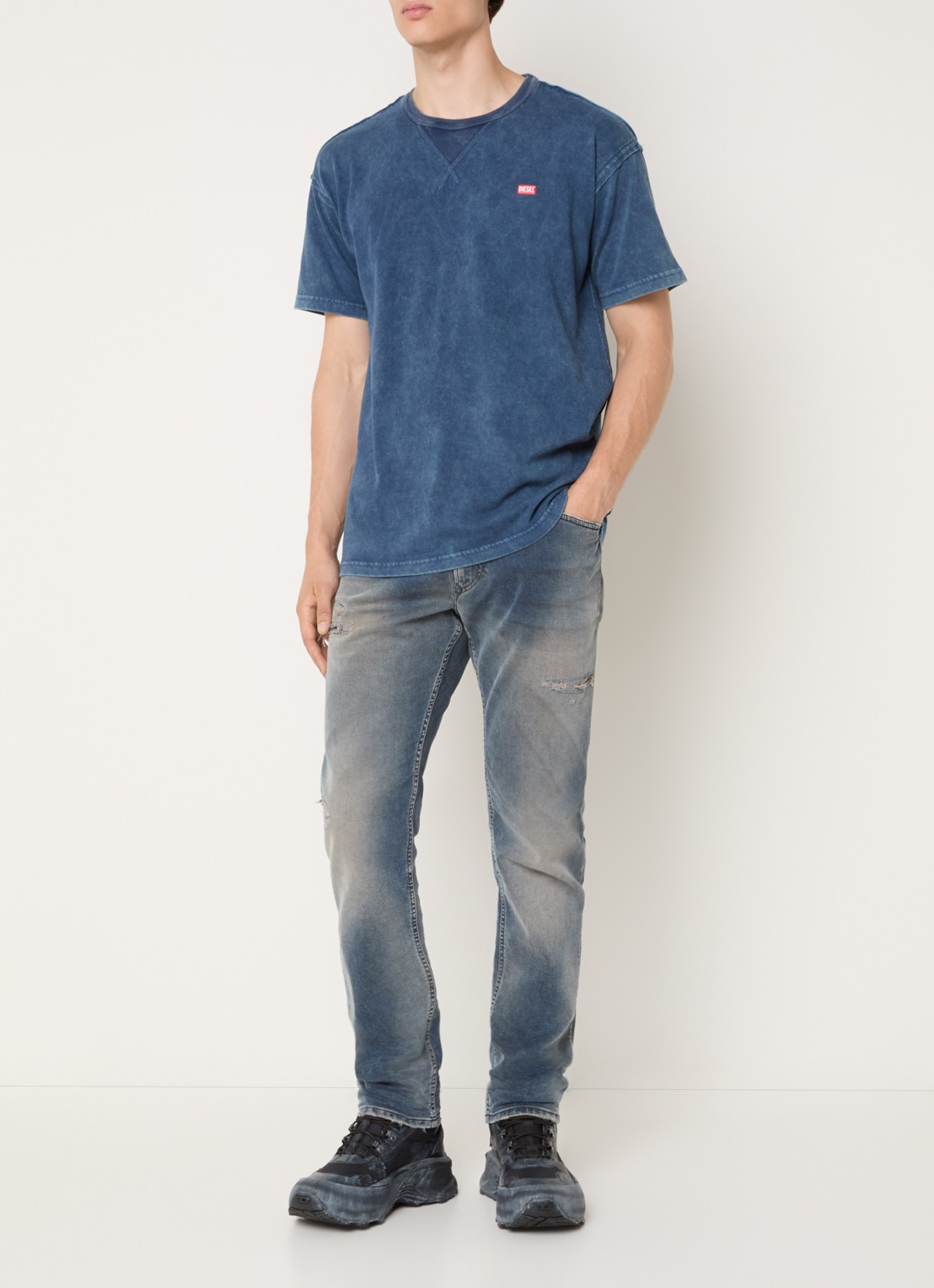 Diesel D-Krooley-Bw slim fit jeans met medium wassing - voorkant 4 indigo