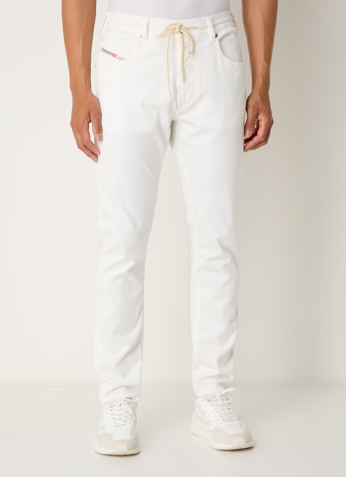 Diesel D-Krooley JoggJeans® tapered jeans met gekleurde wassing - detail 2 creme