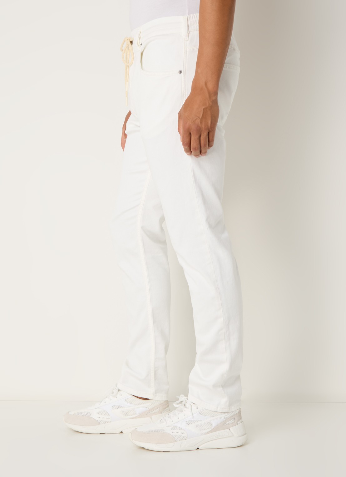 Diesel D-Krooley JoggJeans® tapered jeans met gekleurde wassing - detail 3 creme