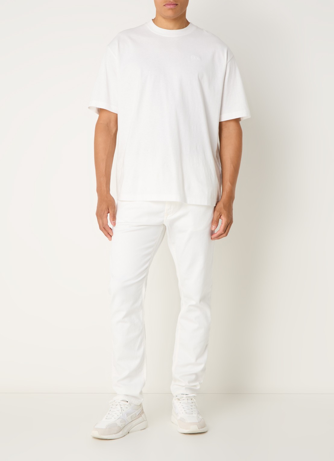 Diesel D-Krooley JoggJeans® tapered jeans met gekleurde wassing - voorkant 5 creme
