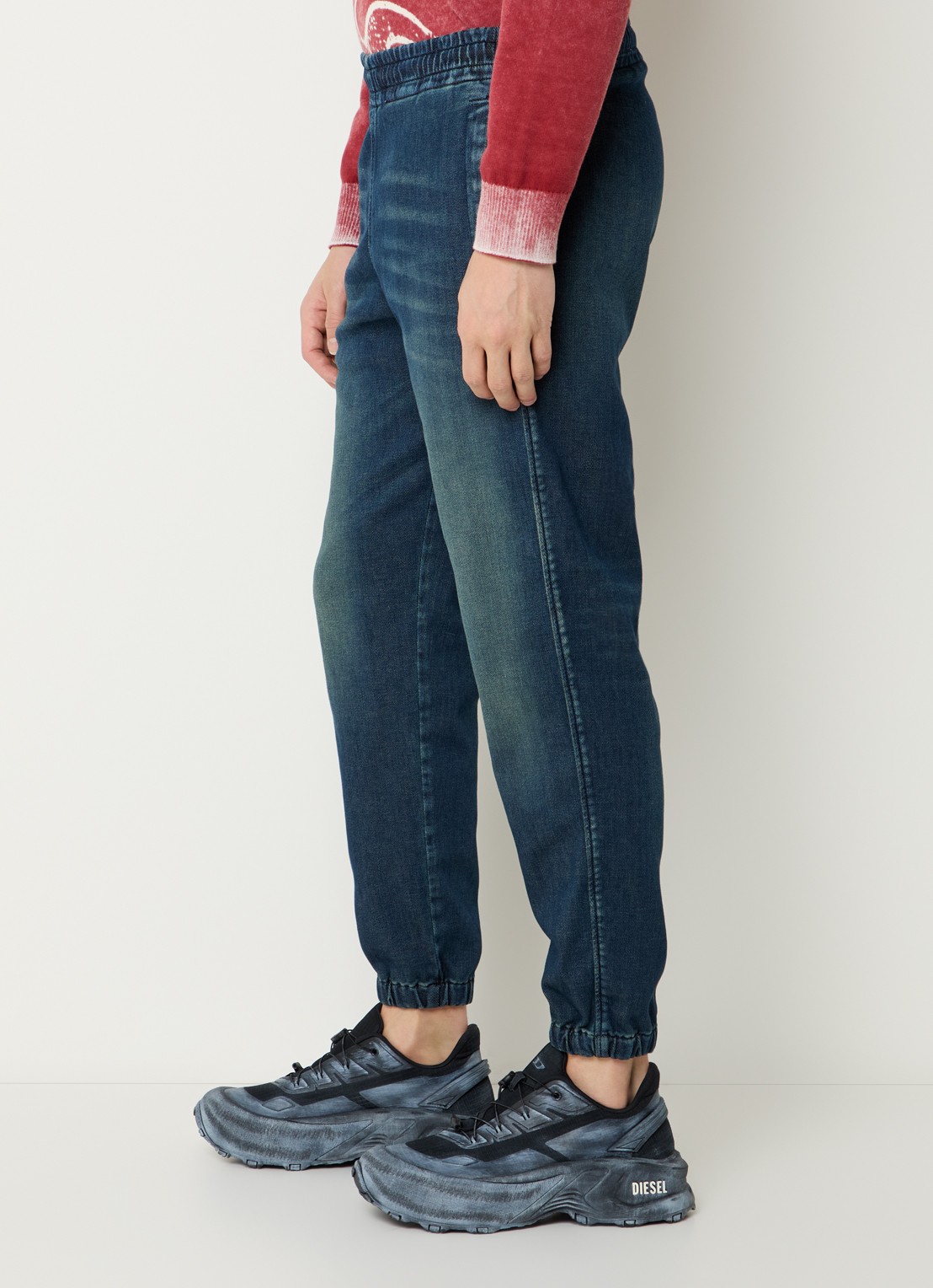 Diesel D-Labb-S tapered fit joggingbroek van denim met steekzakken - detail 4 indigo