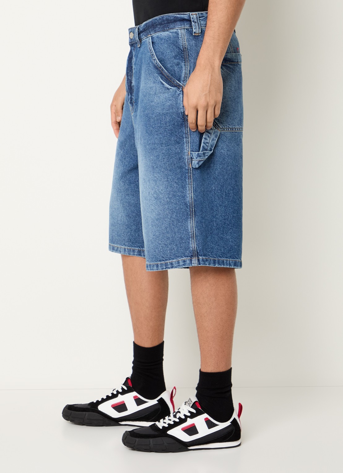 Diesel D-Livery-W loose fit korte broek van denim met medium wassing - detail 5 indigo