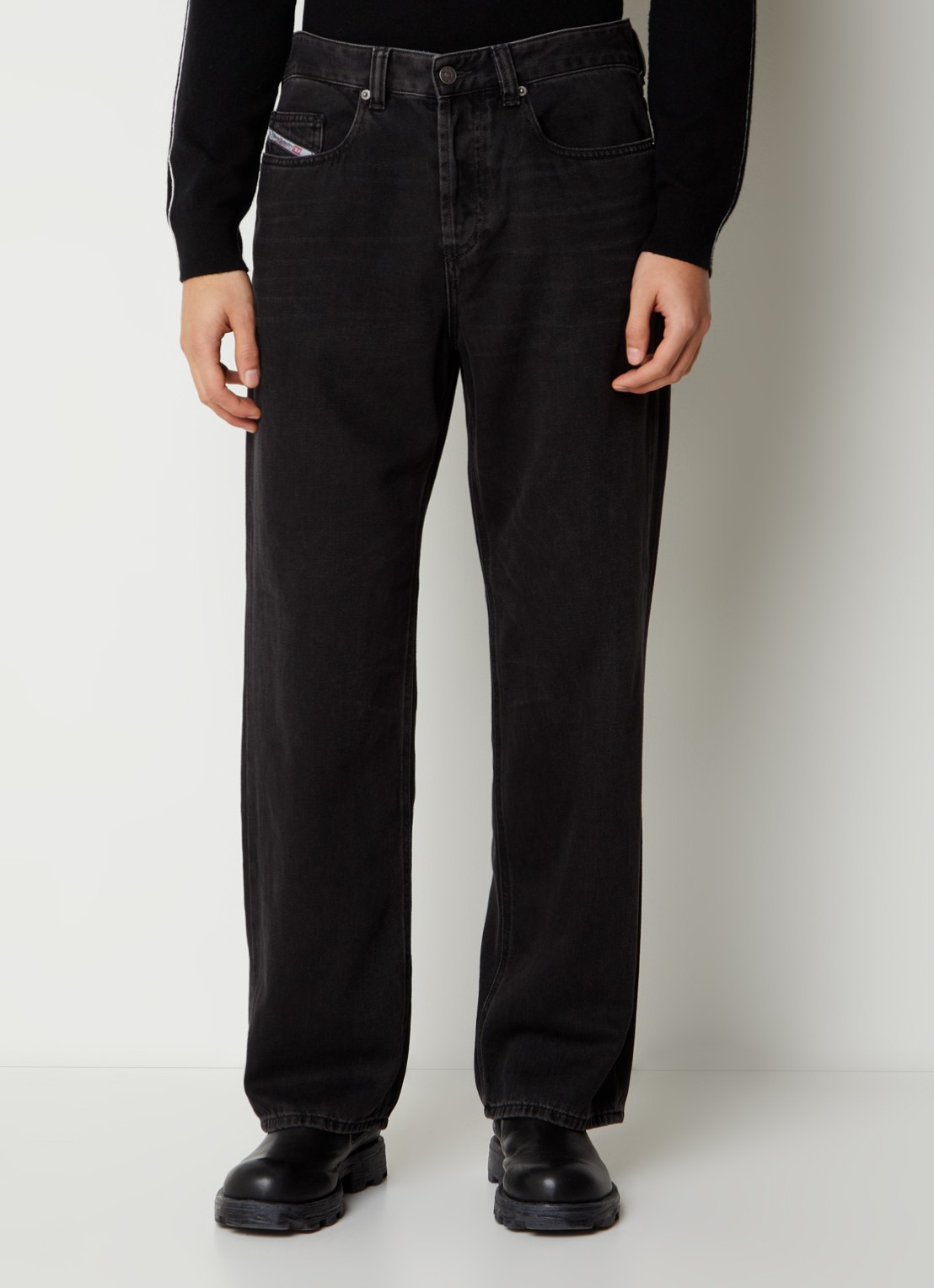 Diesel D-macro straight leg jeans met gekleurde wassing - detail 4 zwart