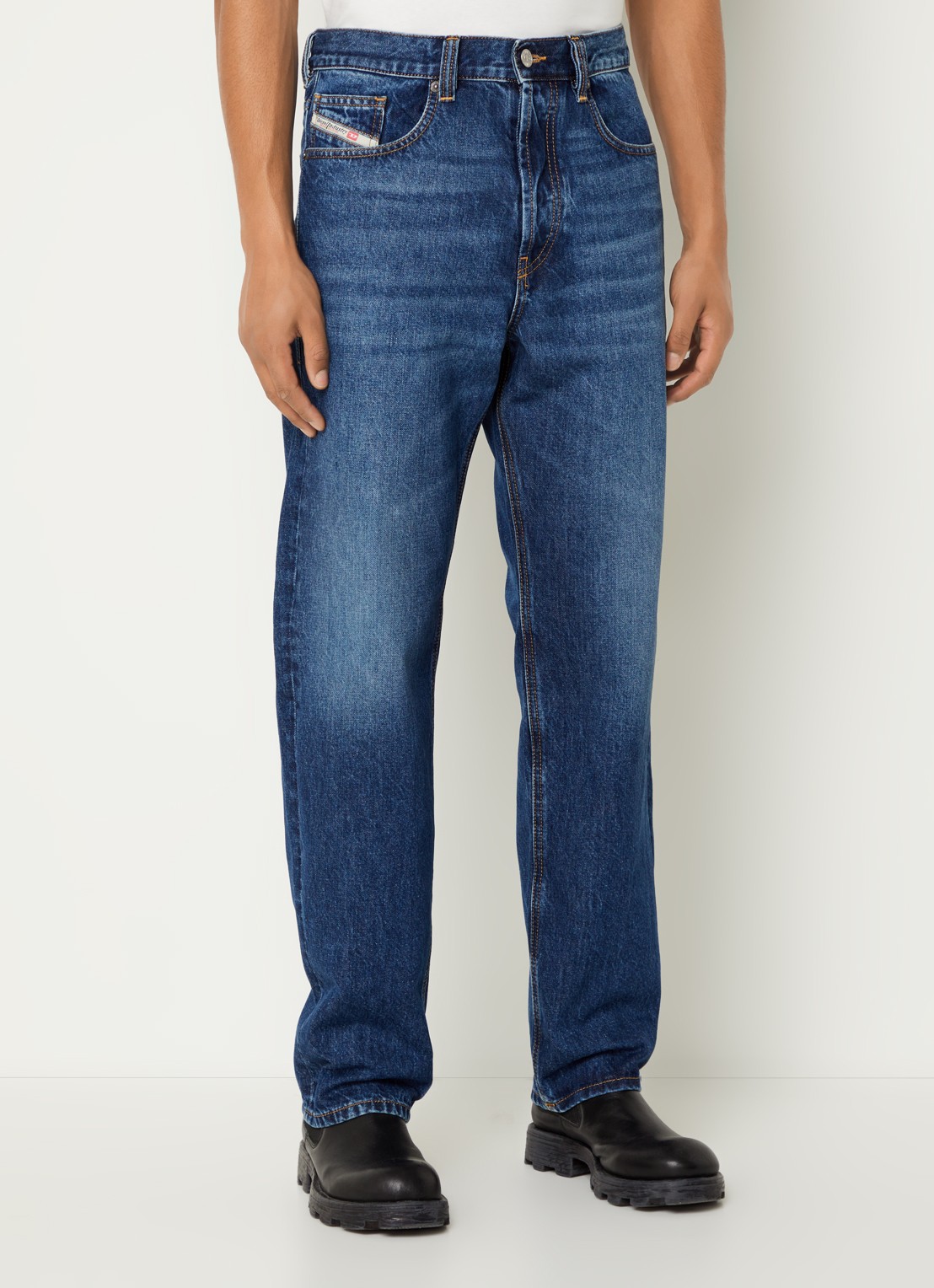 Diesel D-Macs loose fit jeans met medium wassing - detail indigo