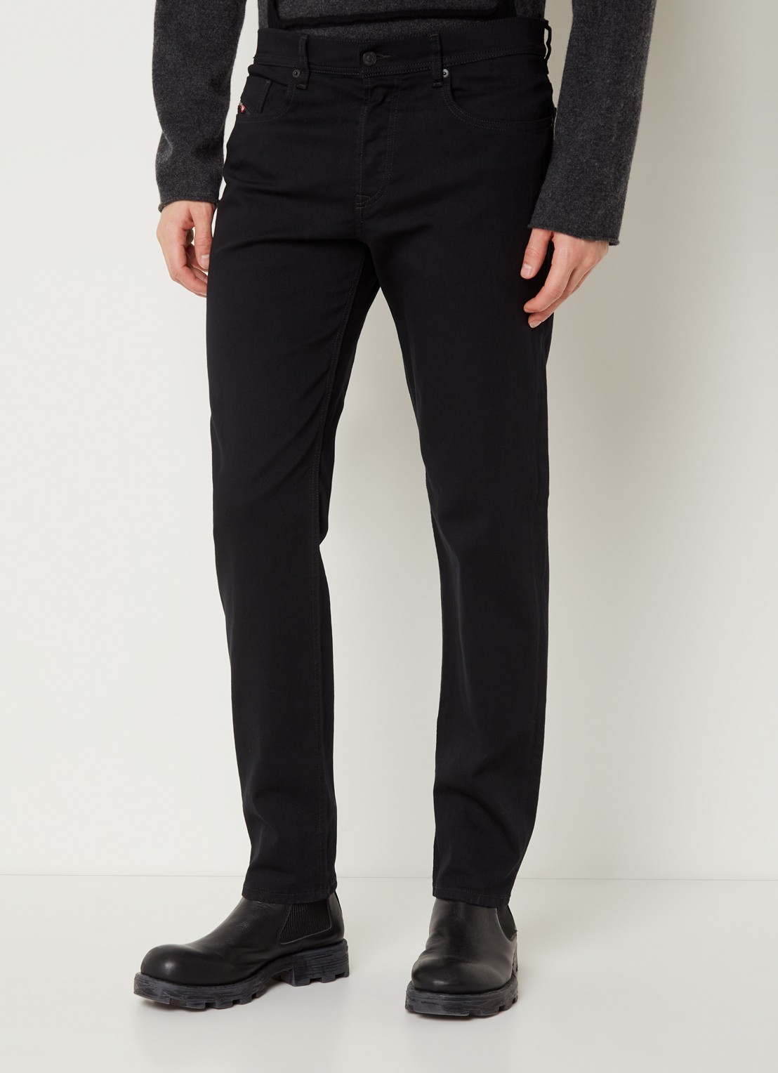 Diesel Finitive straight leg jeans met donkere wassing  - detail 2 zwart
