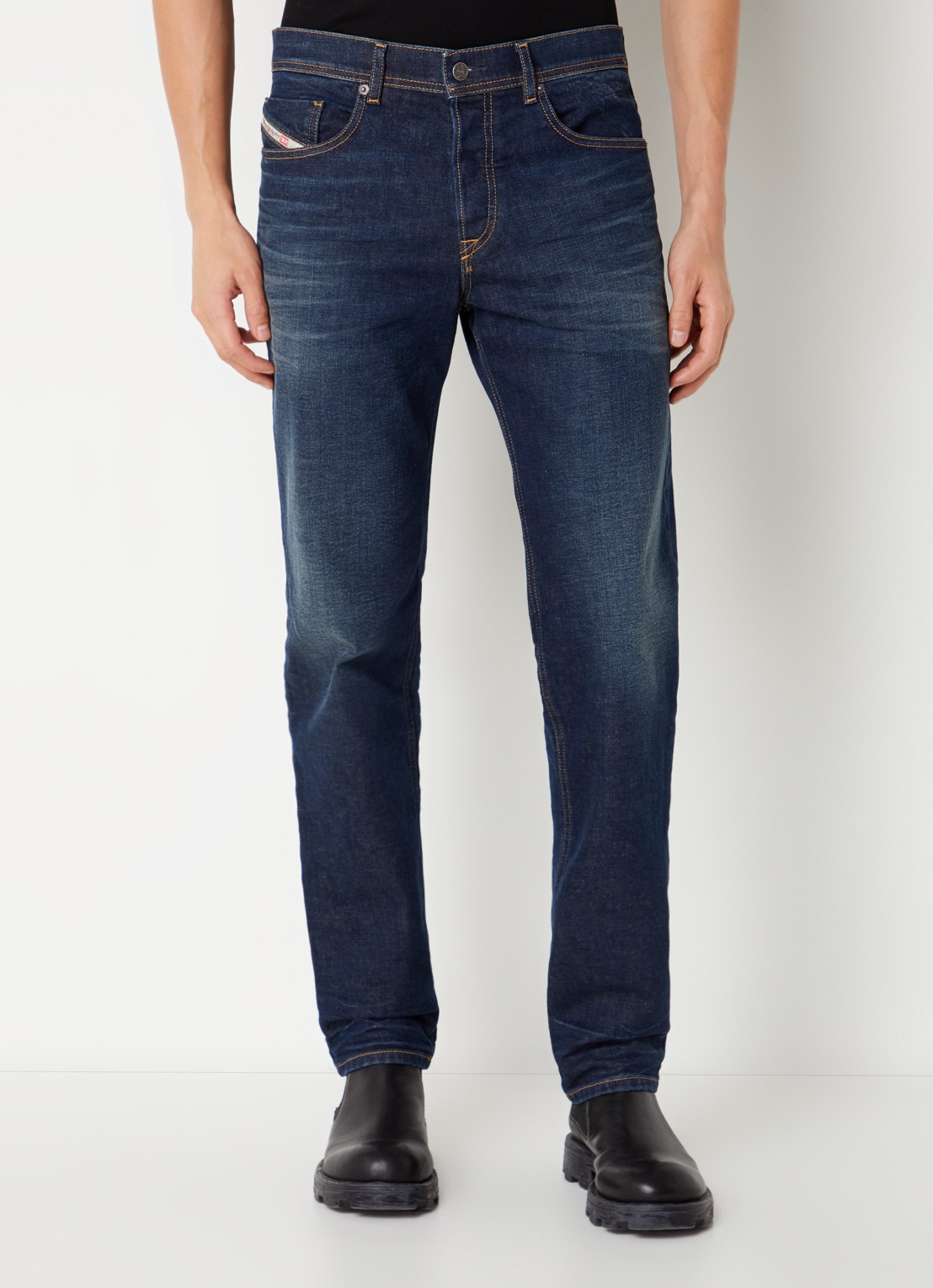 Diesel Finitive straight leg jeans met donkere wassing  - detail 4 indigo