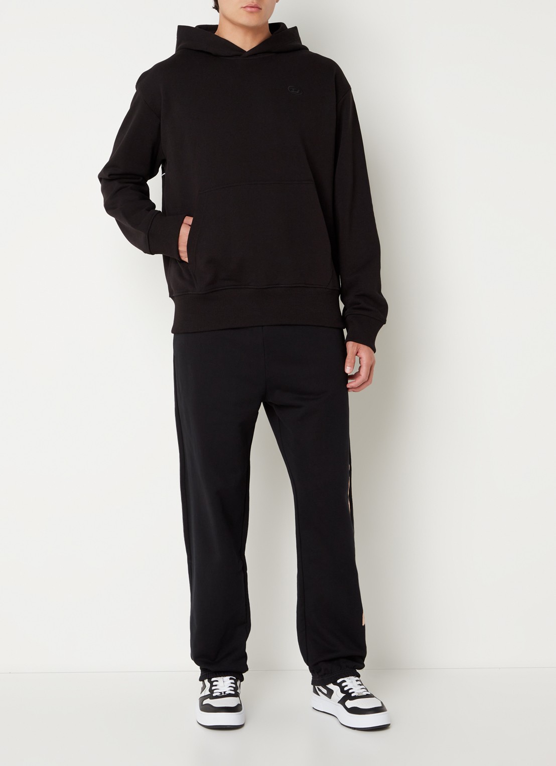 Diesel Hoodie met backprint en logoborduring  - voorkant 5 zwart