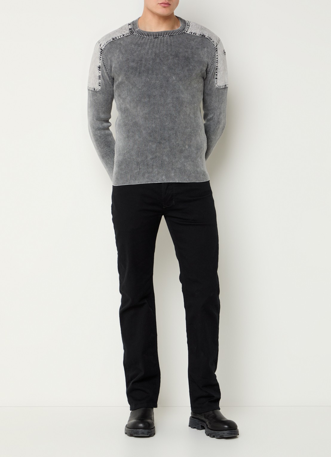 Diesel K-Martin ribgebreide pullover met logo - voorkant 2 grijs