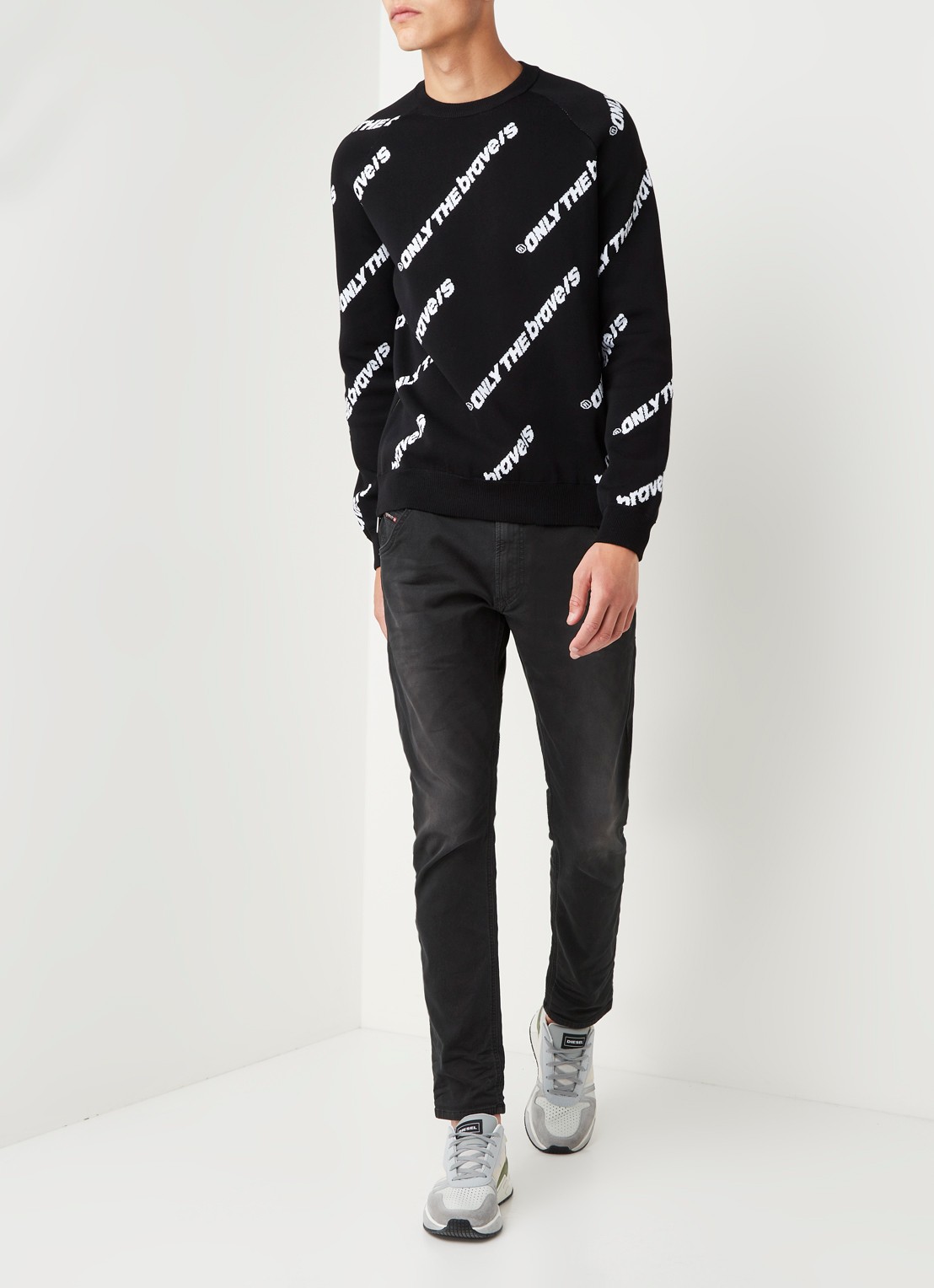 Diesel Krooley-E-Ne tapered joggjeans met stretch - voorkant 5 antraciet